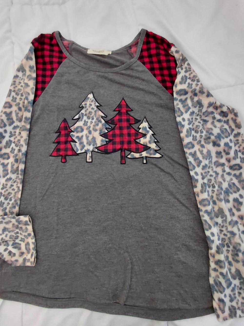 Wanderer by Southern Grace Christmas Tree Women's Lg Raglan LS Top